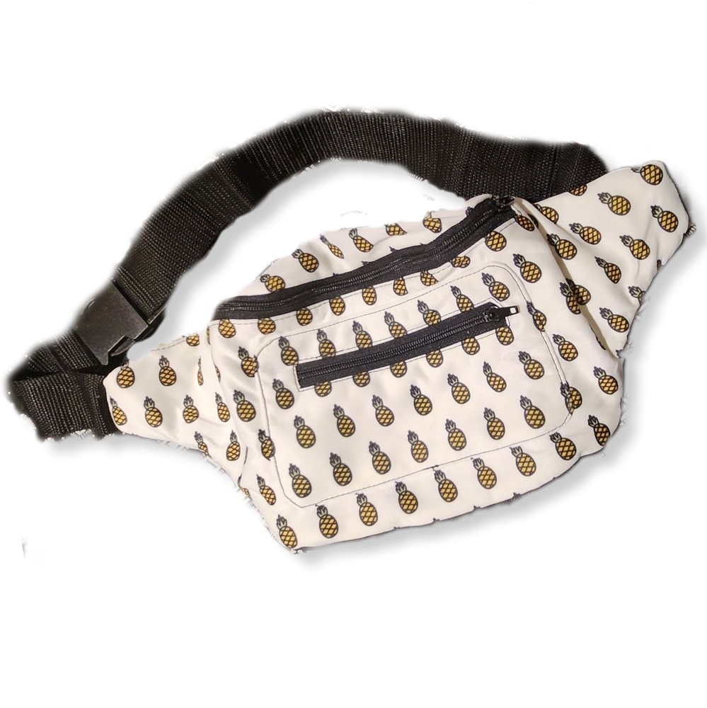 🍍 Pineapple Print Fanny Bag